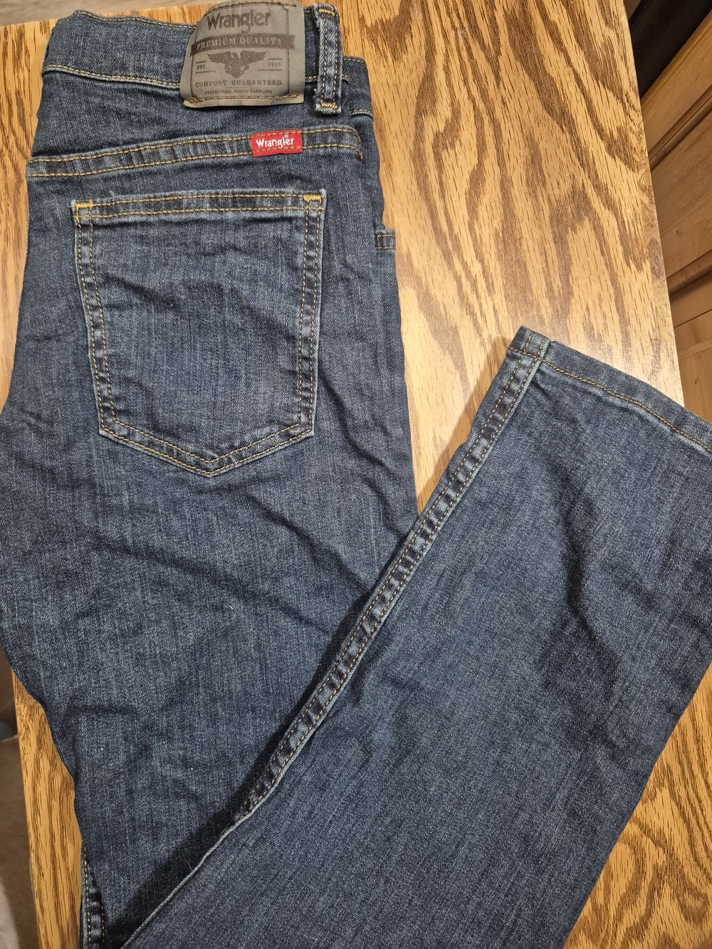 Wrangler Boys Size 14 Regular Indigo Straight Jeans with Contrast Stitching